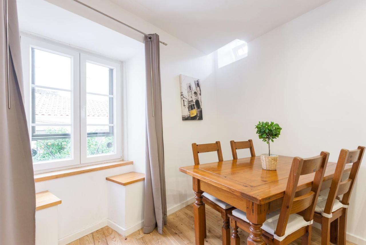 Flh Alfama Cozy Apartment Lisbon Bagian luar foto